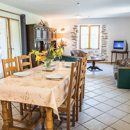 De France 5/6 Personnes Au Mialet Sainte-Croix-Vallee-Francaise